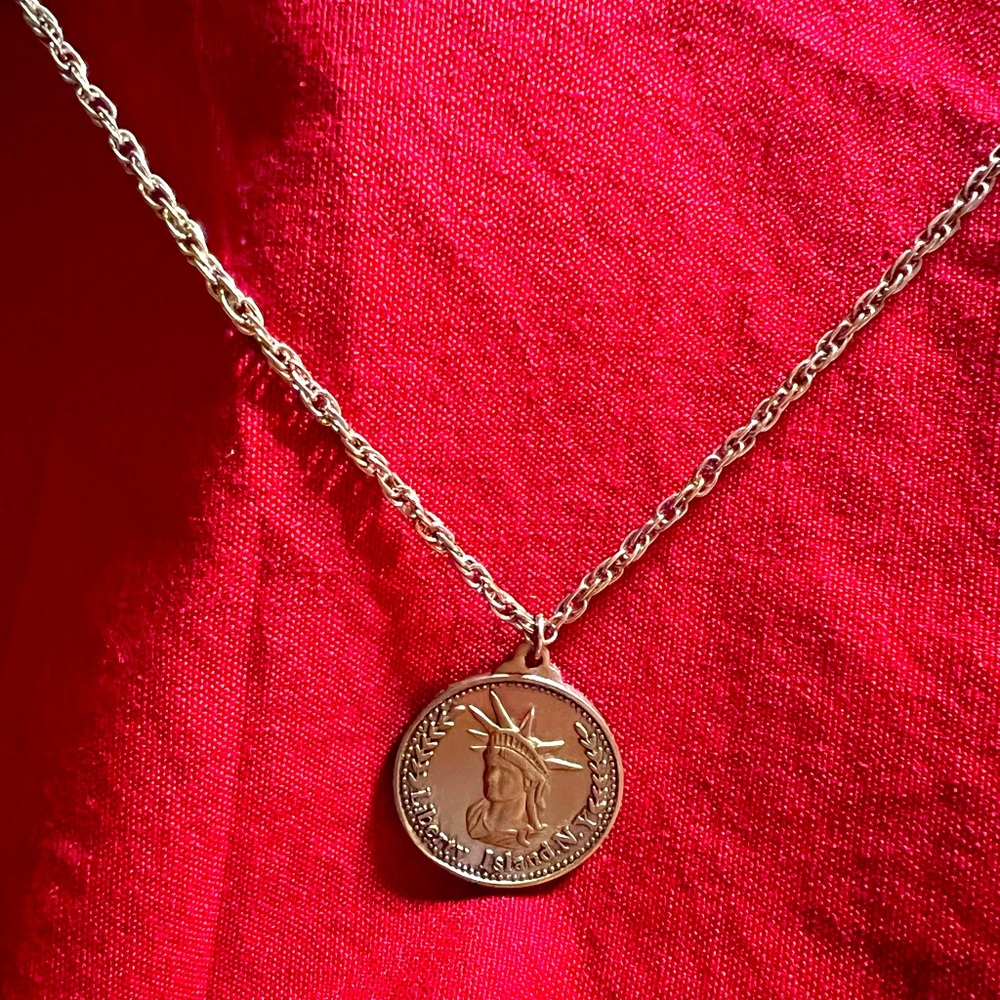 Stainless steel the statue of Liberty pendant